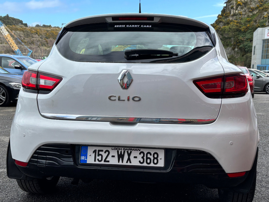 2015 Renault Clio - image 12