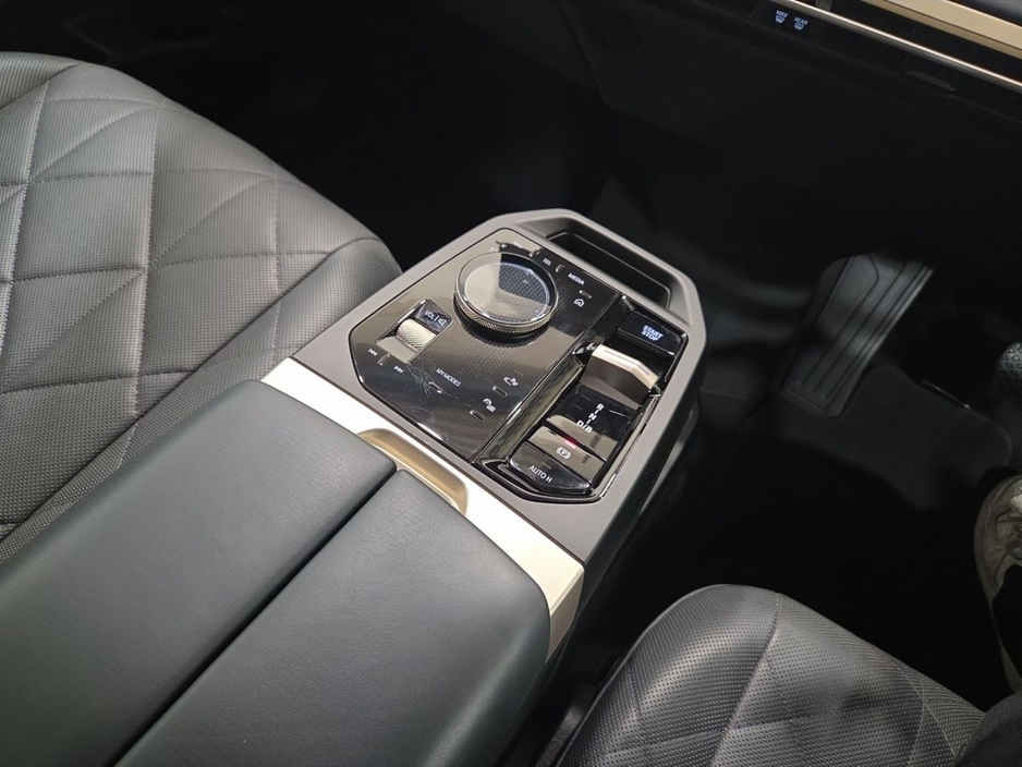 2023 BMW iX xDrive40 Sport Edition €53,950