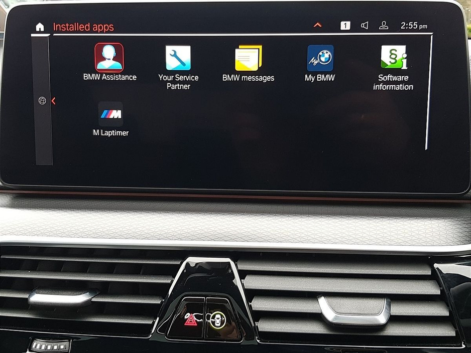 2021 BMW 5 Series - image 8