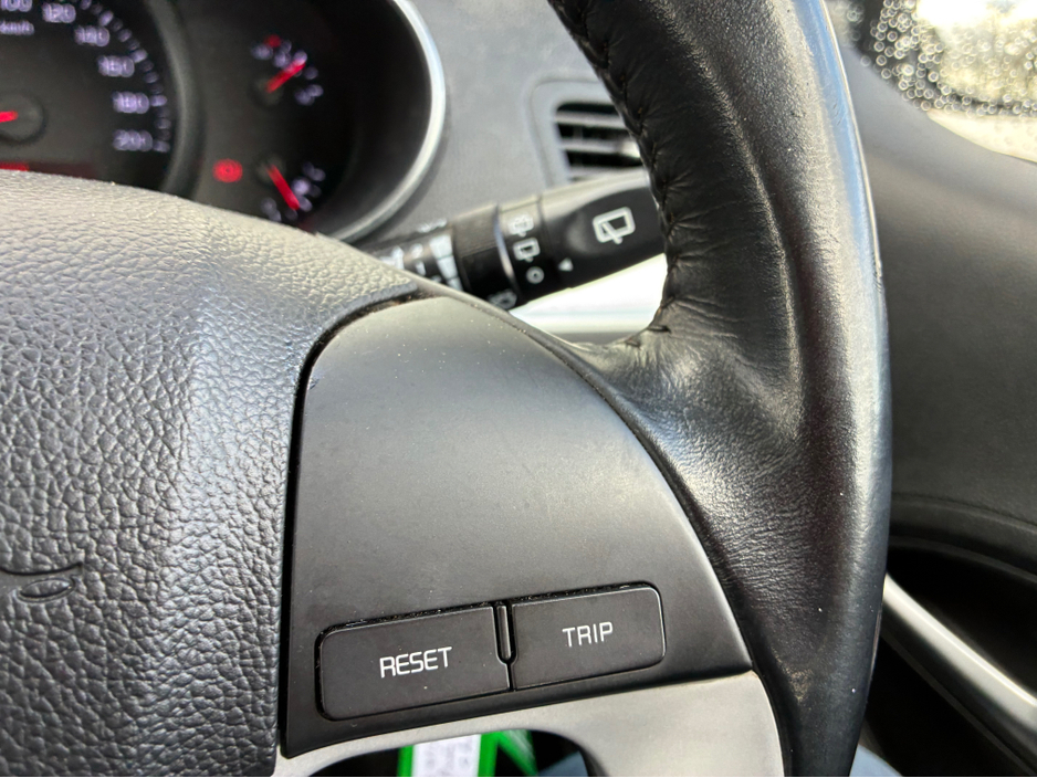 2015 Kia Picanto - image 20