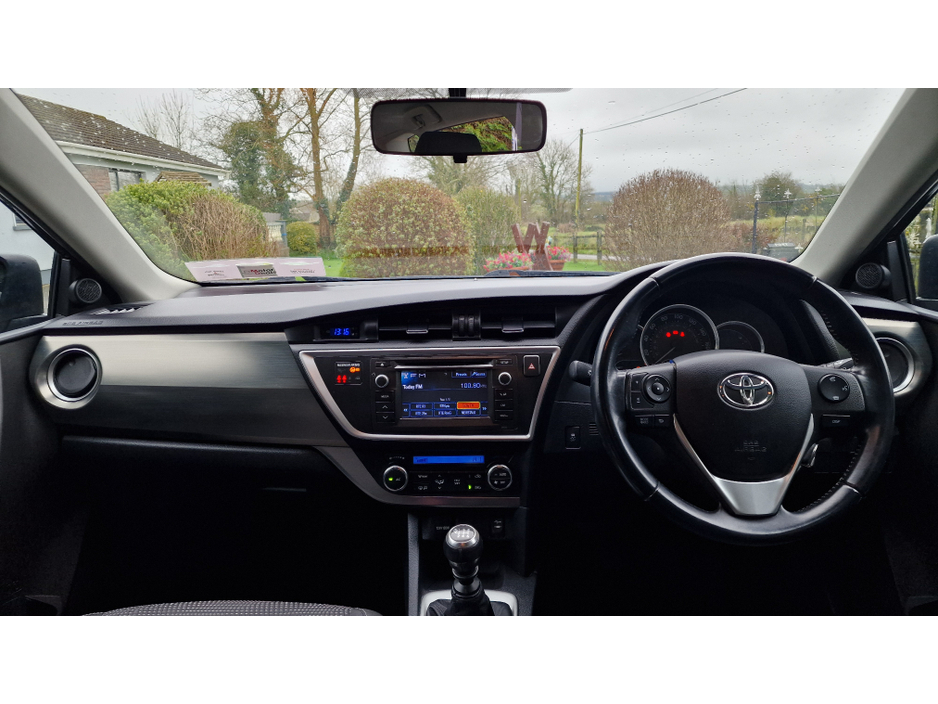2014 Toyota Auris 1.4 D-4D ICON S/S 5DR €7,950