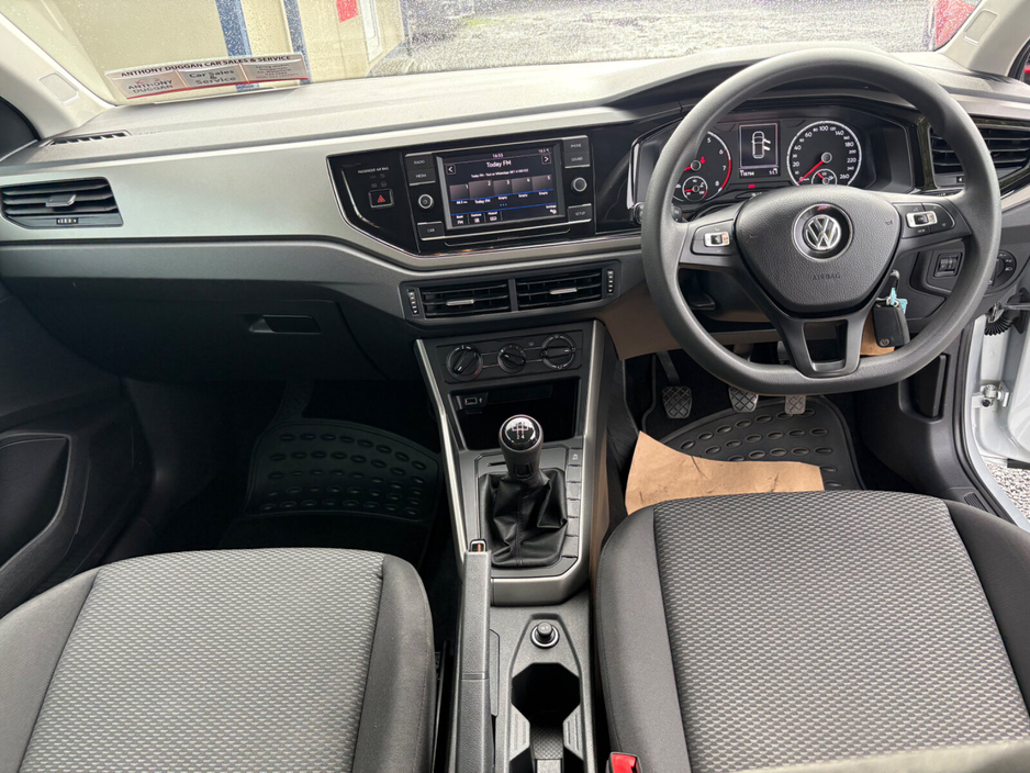 2018 Volkswagen Polo - image 12