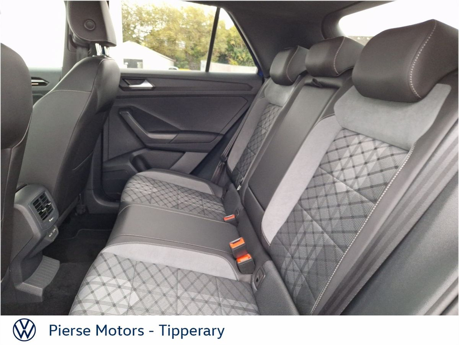 2025 Volkswagen T-Roc - image 6