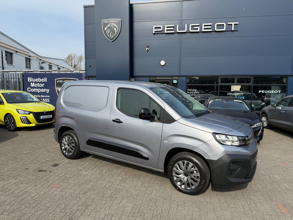 2026 Peugeot Partner - image 2