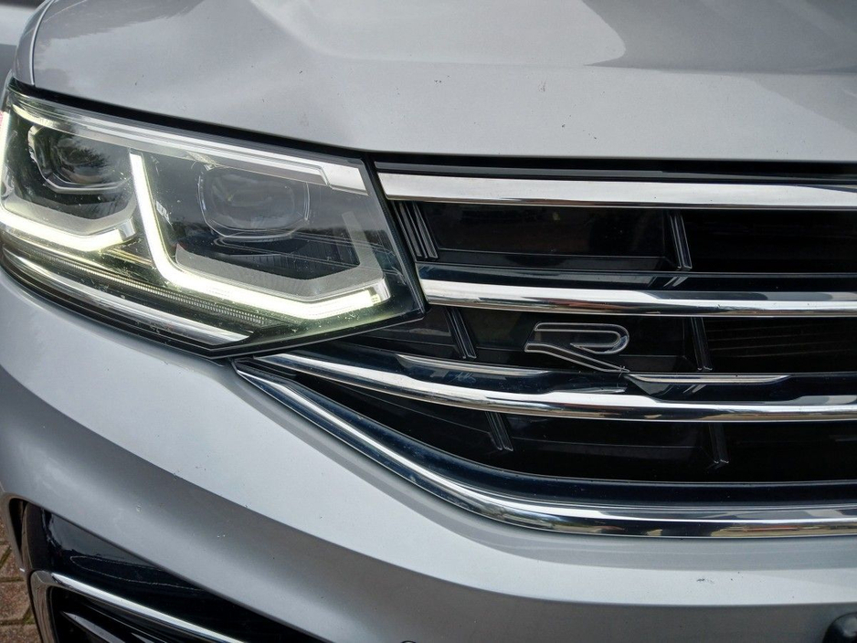 2023 Volkswagen Tiguan 2.0 TDI 150HP R-Line, Silver Met, FSH, 1 owner, 72km. €41,500