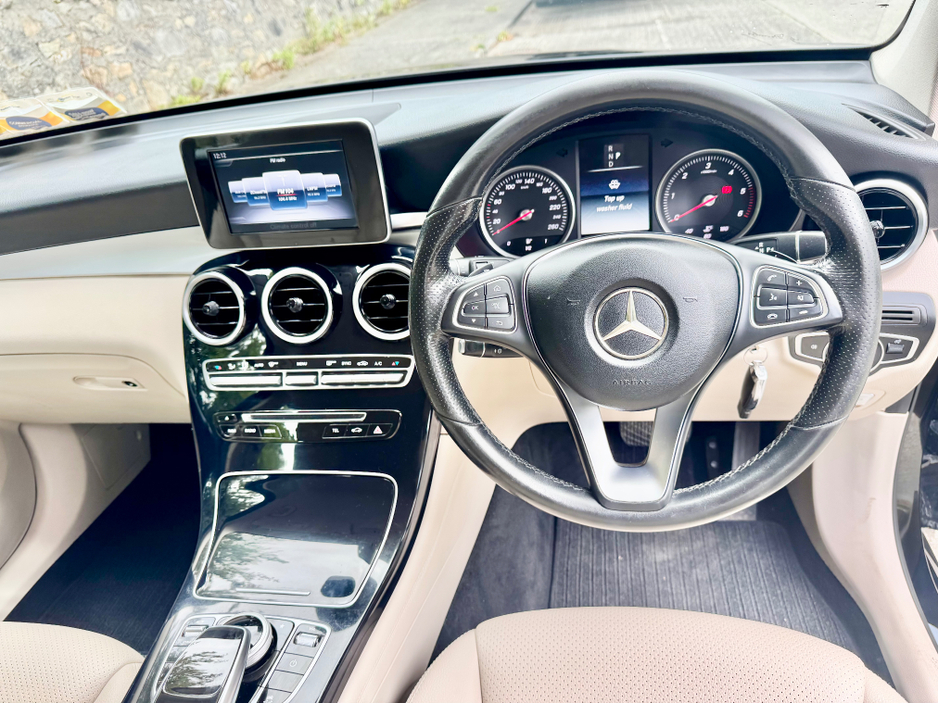 2018 Mercedes-Benz GLC Class - image 24