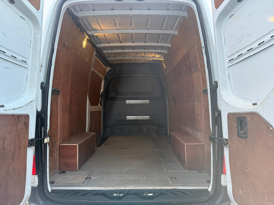 2021 Mercedes-Benz Sprinter - image 14