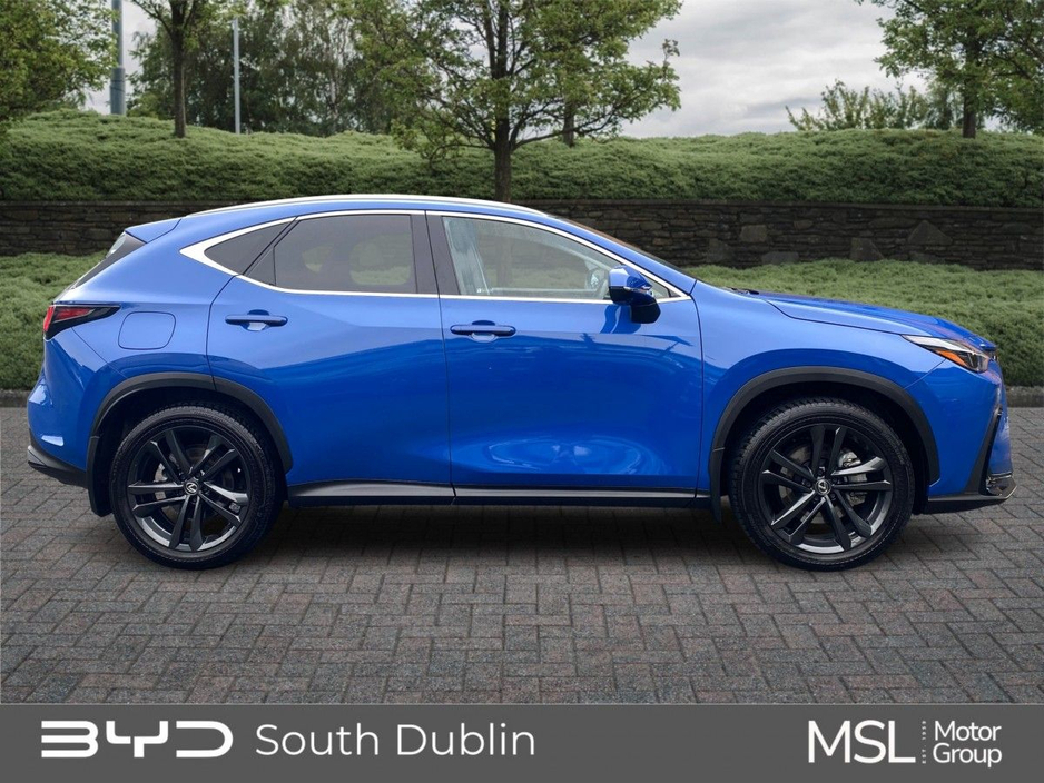 2025 Lexus NX 450 h+ - image 7