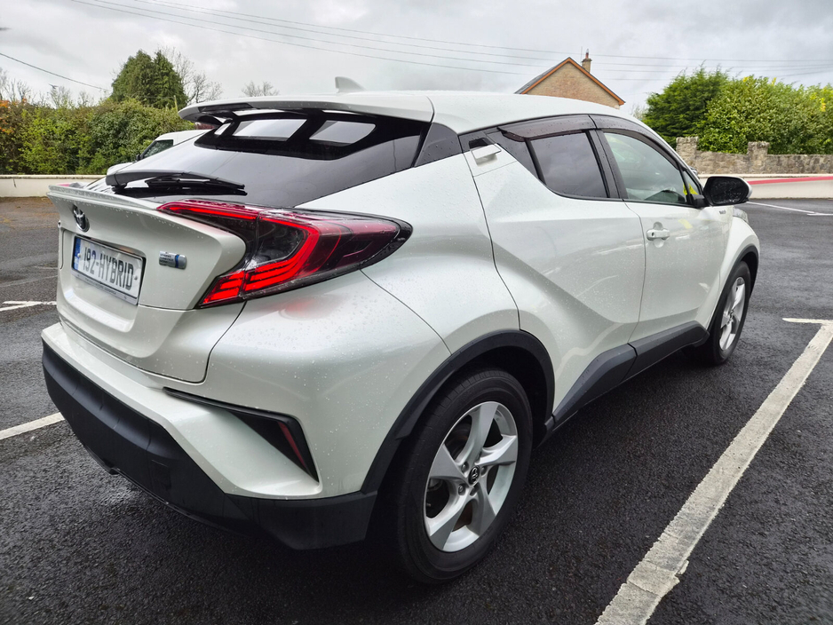 2019 Toyota C-HR - image 3