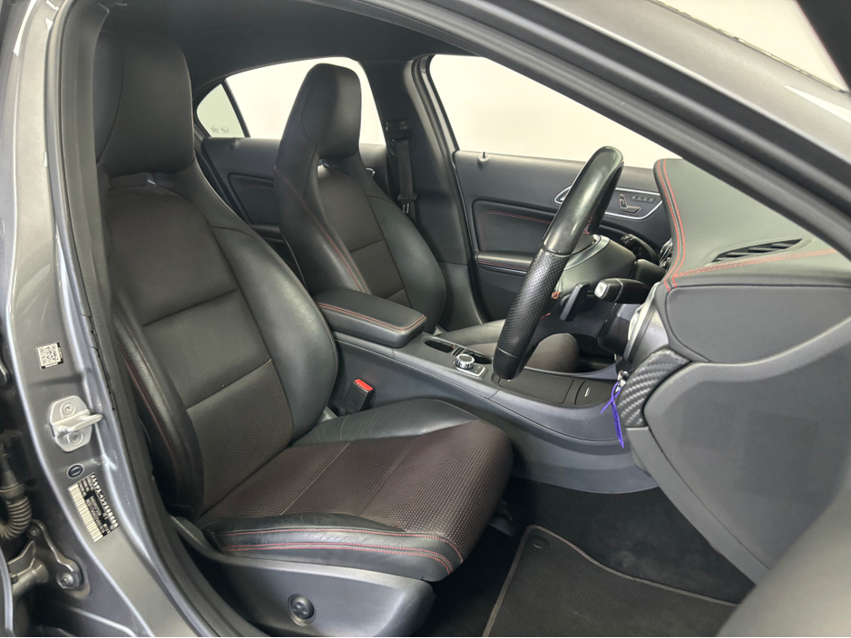 2014 Mercedes-Benz A Class - image 5