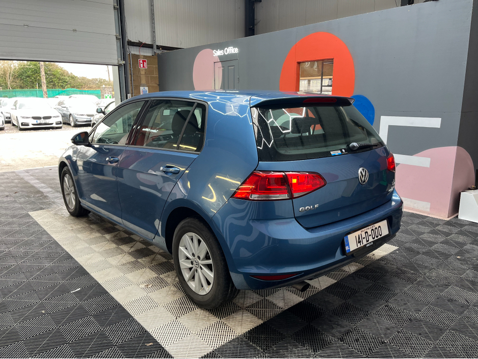 2014 Volkswagen Golf - image 4