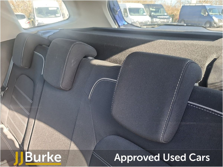 2023 Dacia Duster - image 16