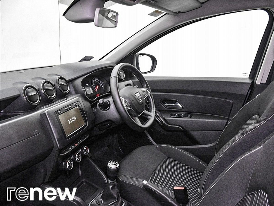 2019 Dacia Duster - image 5