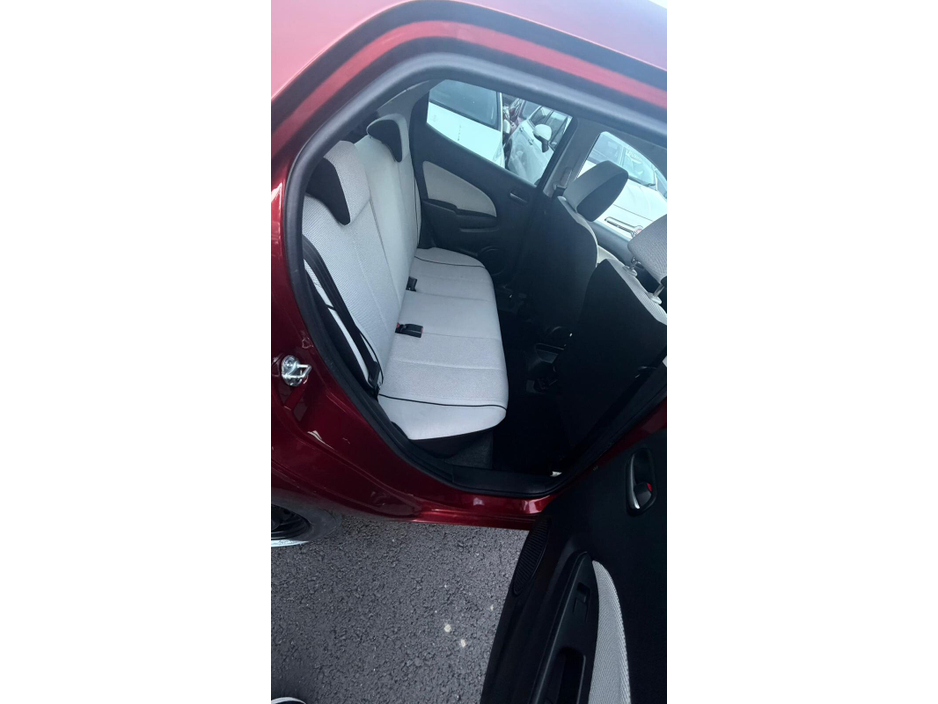 2011 Mazda Demio - image 13