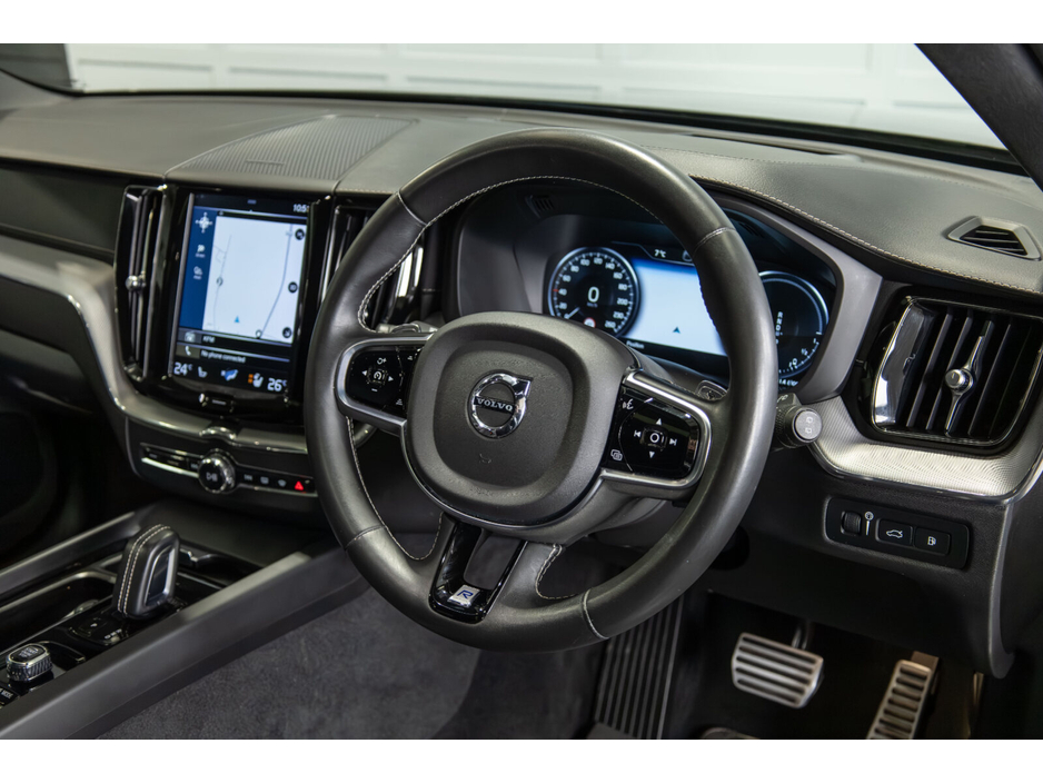 2020 Volvo XC60 - image 9