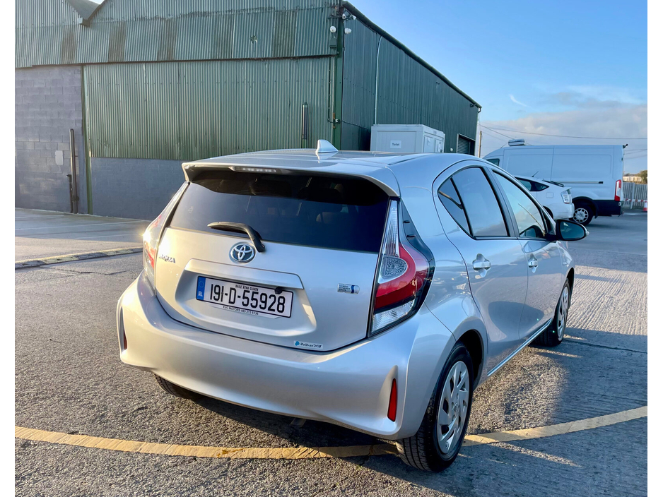 2019 Toyota Aqua Hybrid €12,299
