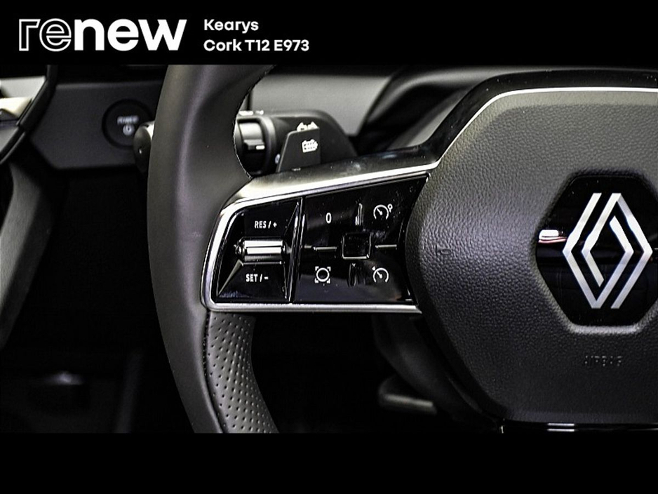 2023 Renault Megane E-Tech - image 17