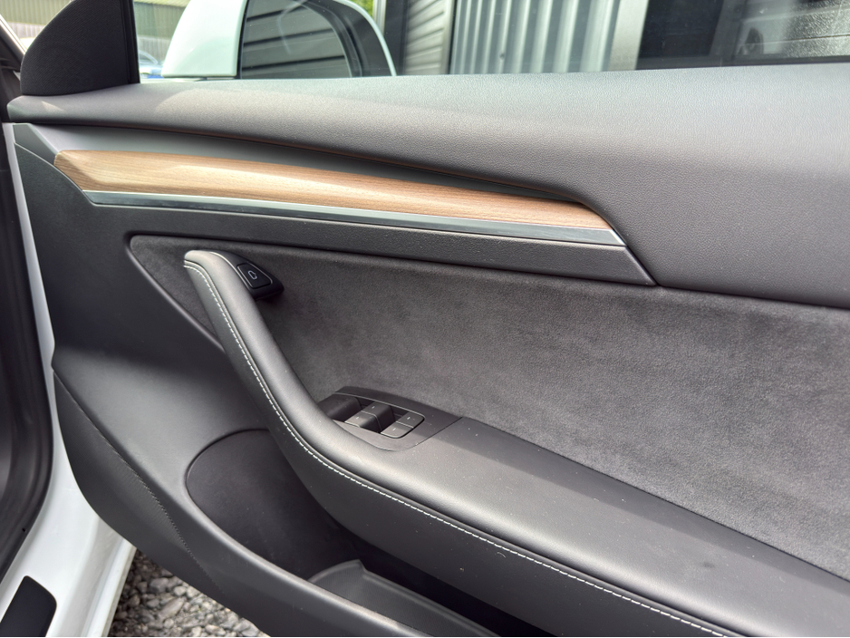 2022 Tesla Model 3 RWD MODEL 3 €23,950