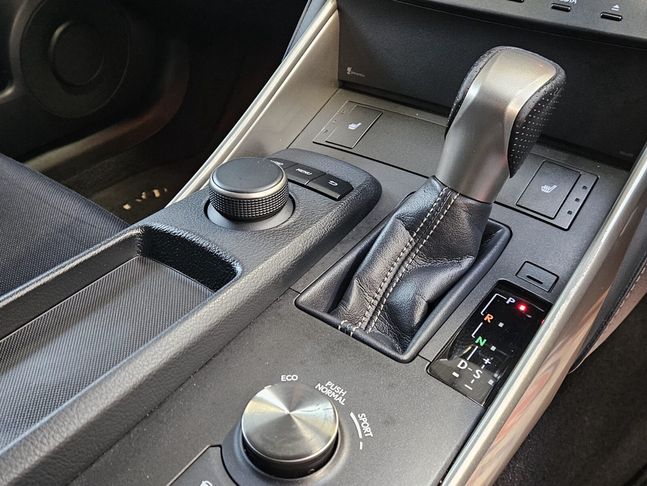 2017 Lexus IS 300 h 300h F-Sport €19,950