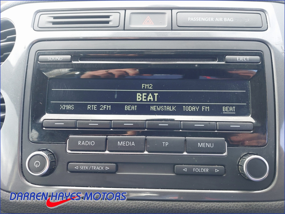 2012 Volkswagen Tiguan - image 14