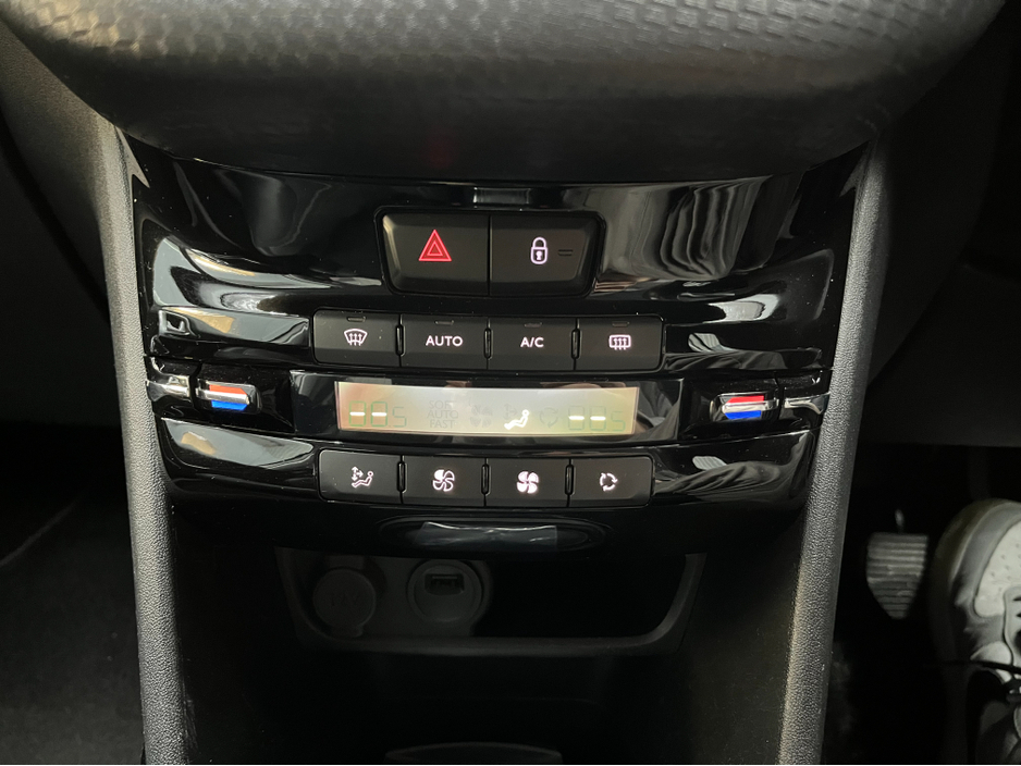 2018 Peugeot 2008 €15950 2018 PEUGEOT 2008 ALLURE 1.2 AUTOMATIC / CRUISE CONTROL / PARKING AID AND MORE €15,950