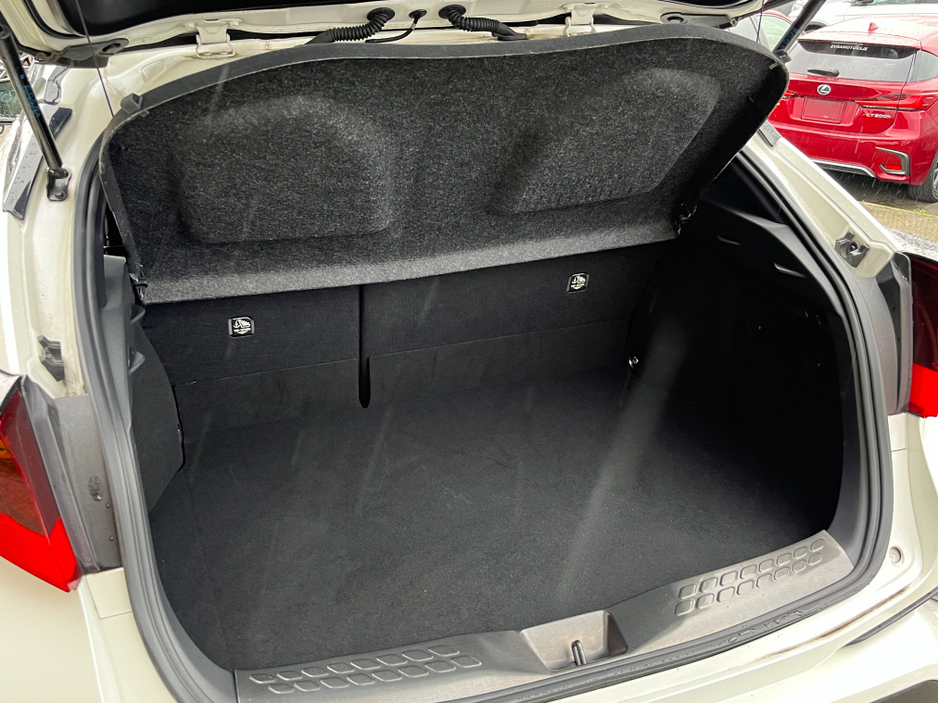 2020 Toyota C-HR - image 8