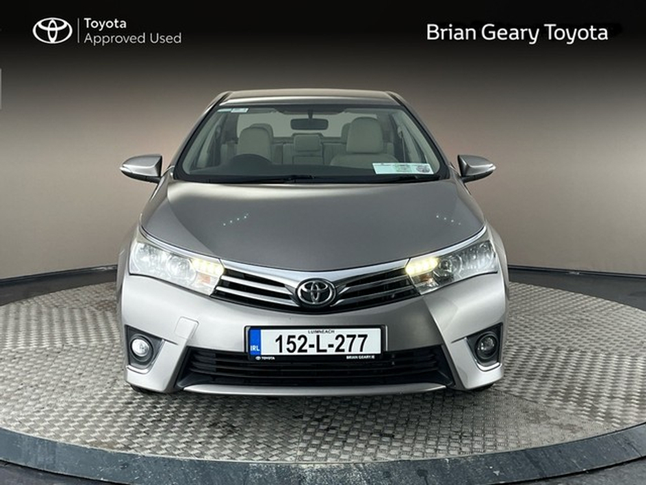 2015 Toyota Corolla - image 5