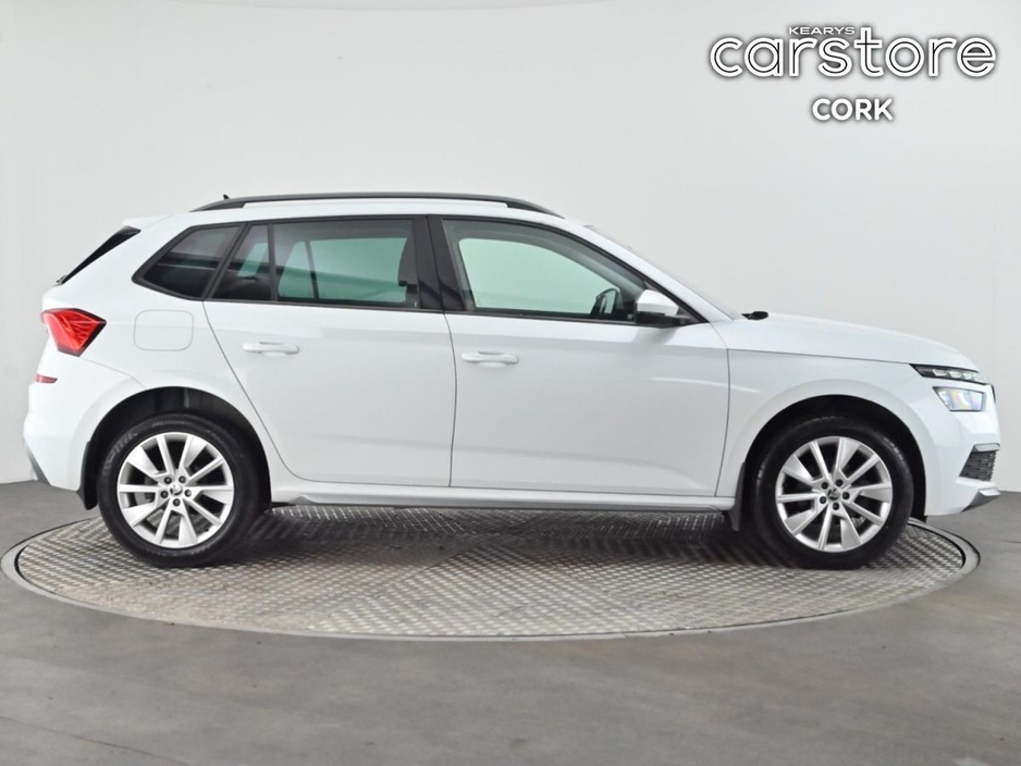 2019 Skoda Kamiq - image 2