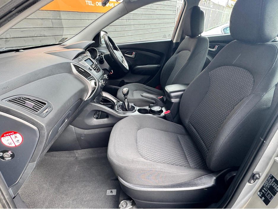 2011 Hyundai ix35 - image 10