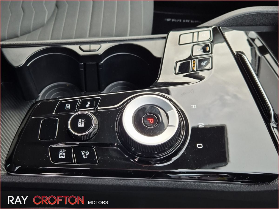 2023 Kia Sportage - image 16