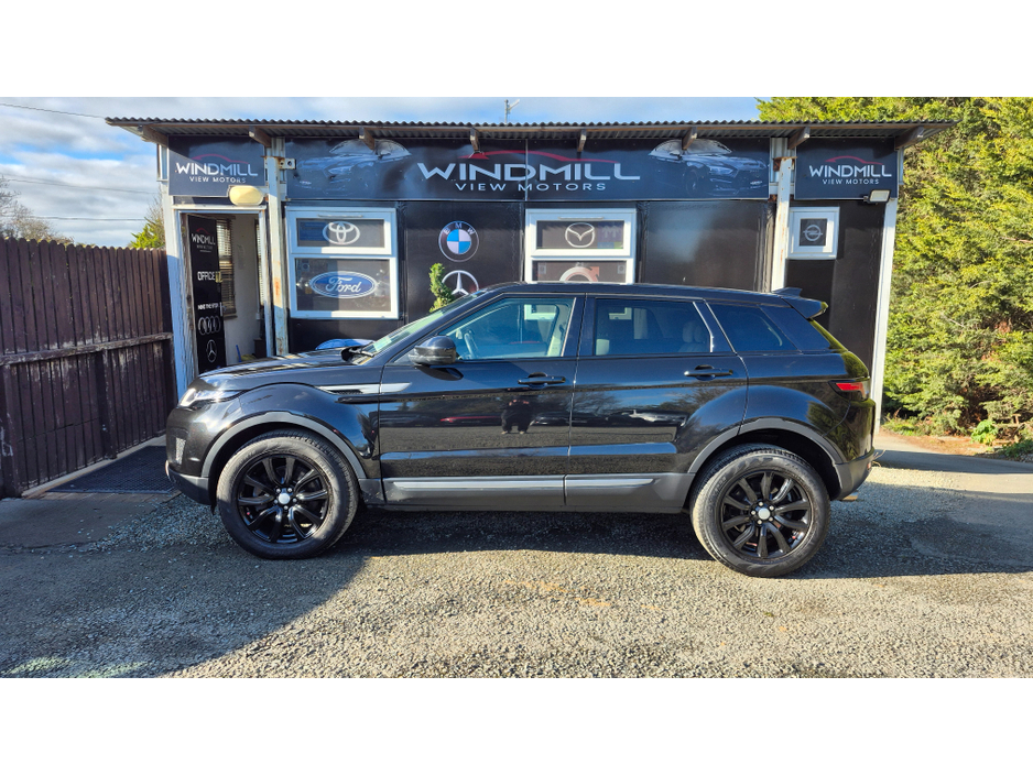 2019 Land Rover Range Rover Evoque - image 4