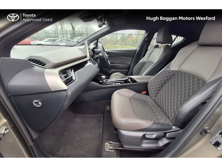 2022 Toyota C-HR - image 6