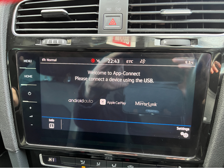 2017 Volkswagen Golf HIGHLINE AUTOMATIC 1.4 PETROL //HIGH SPEC//REVERSE CAMERA//KEYLESS ENTRY//BLIND SPOT WARNING//ADAPTIVE CRUISE CONTROL// €16,950