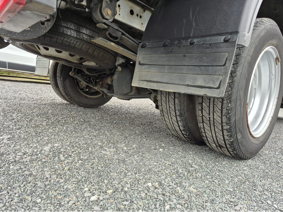 2022 Ford Transit - image 9