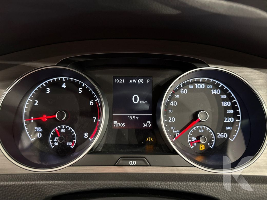 2017 Volkswagen Golf - image 19