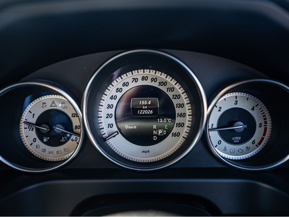 2014 Mercedes-Benz E Class - image 23