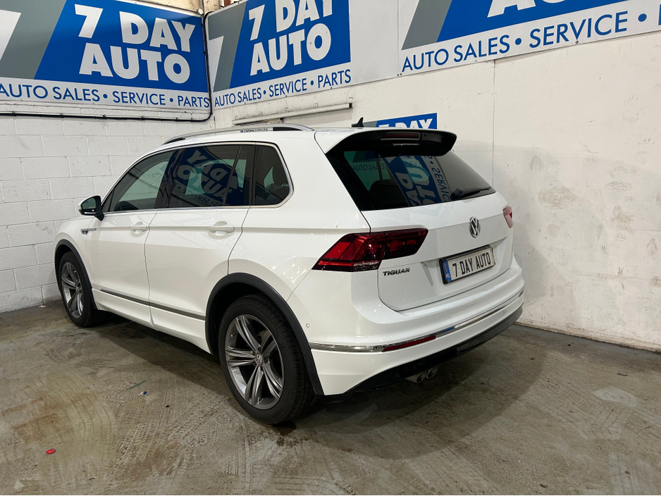 2018 Volkswagen Tiguan - image 5