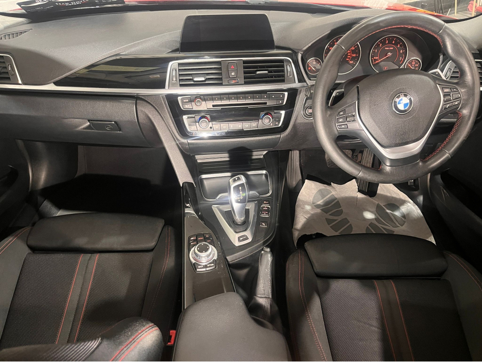 2016 BMW 3 Series - image 22