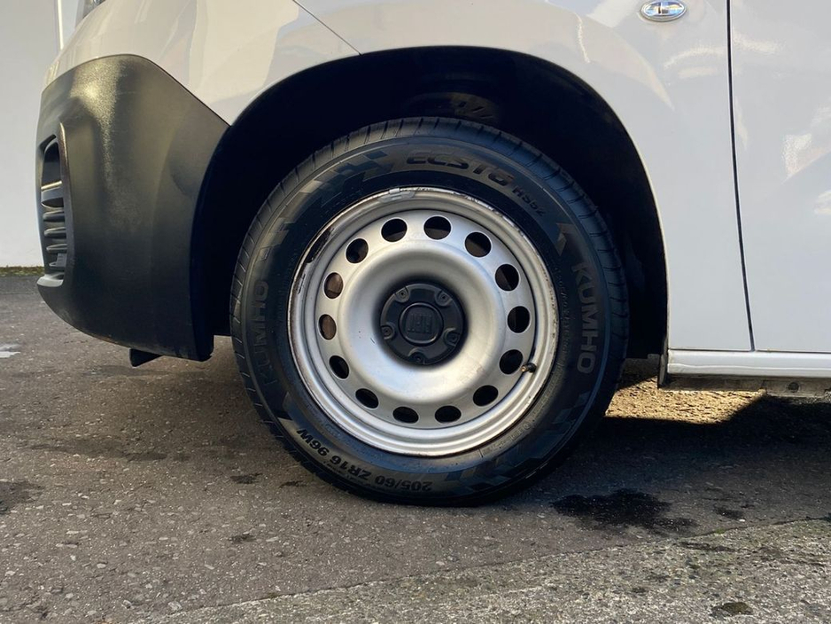 2023 Fiat Doblo LWB 1.5 100HP 1000KG 4DR €17,995