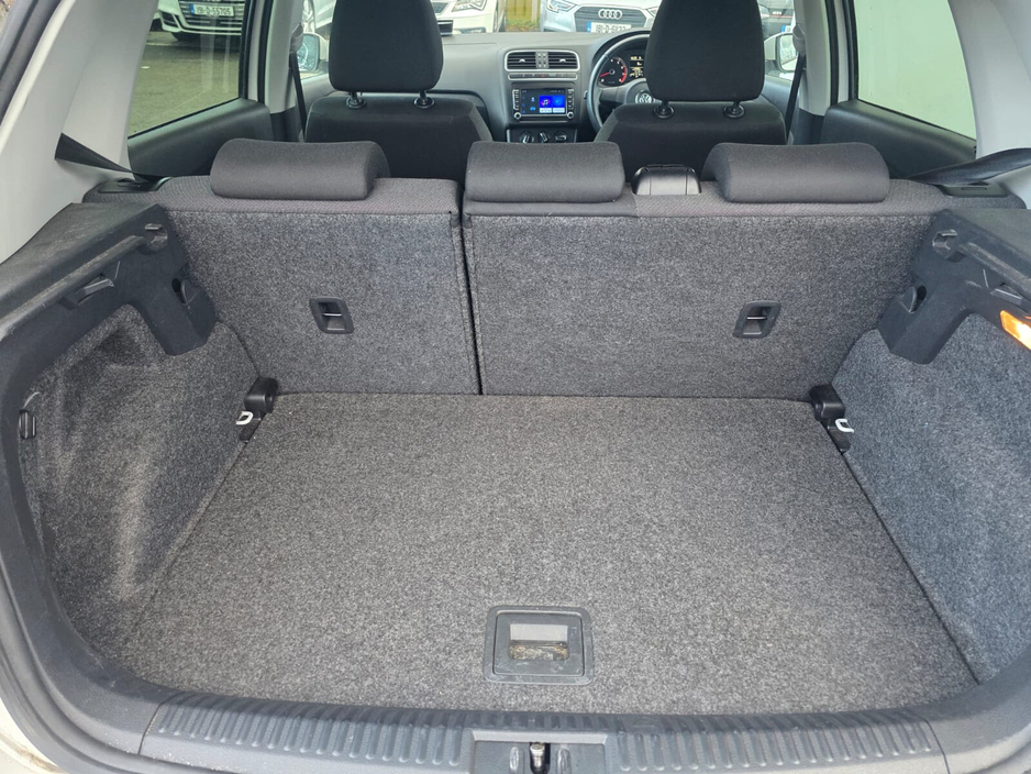 2013 Volkswagen Polo - image 16