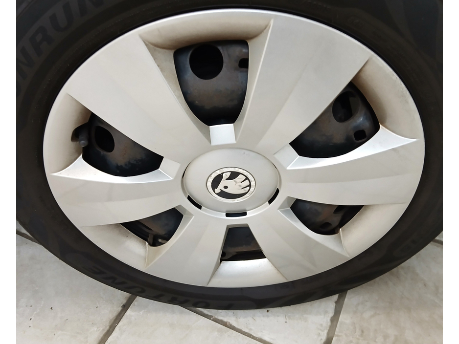 2016 Skoda Fabia - image 4