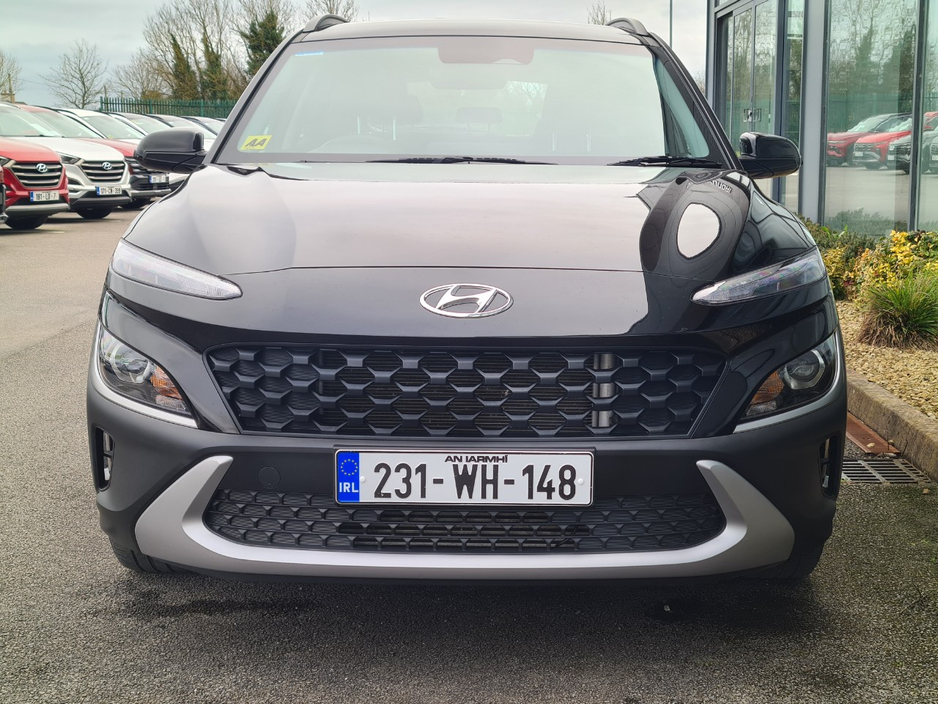 2023 Hyundai Kona - image 2