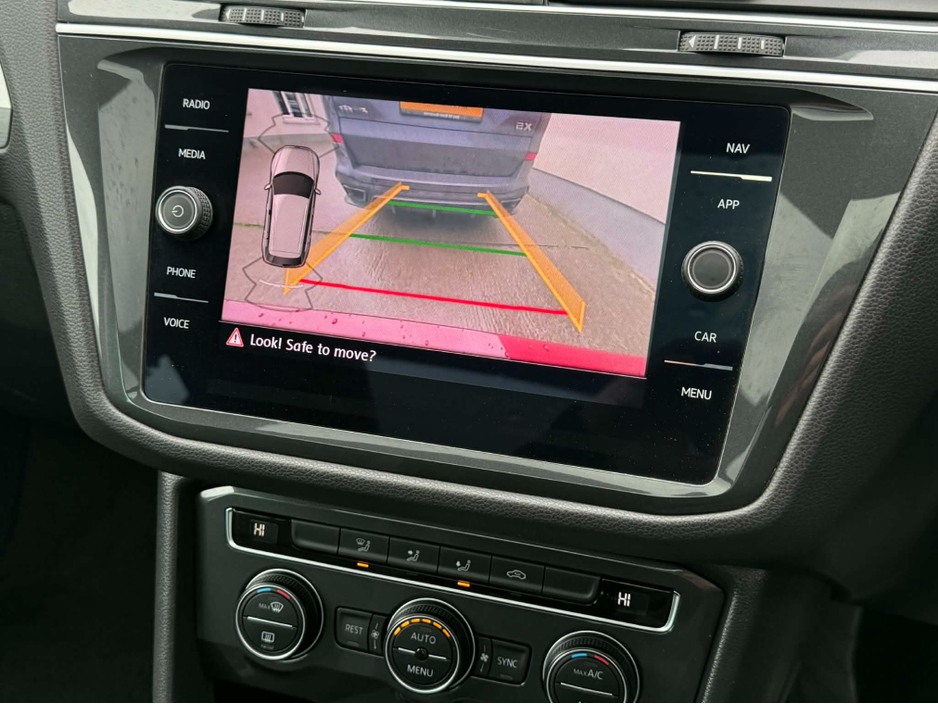 2019 Volkswagen Tiguan - image 11