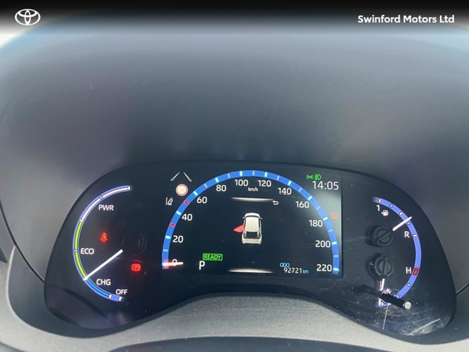 2022 Toyota Yaris Cross - image 11