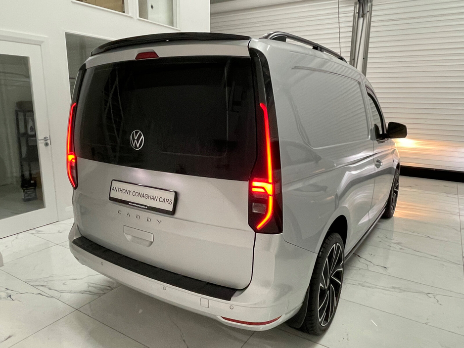 2023 Volkswagen Caddy CADDY DARK LABEL TDI 122HP A7F €19,995