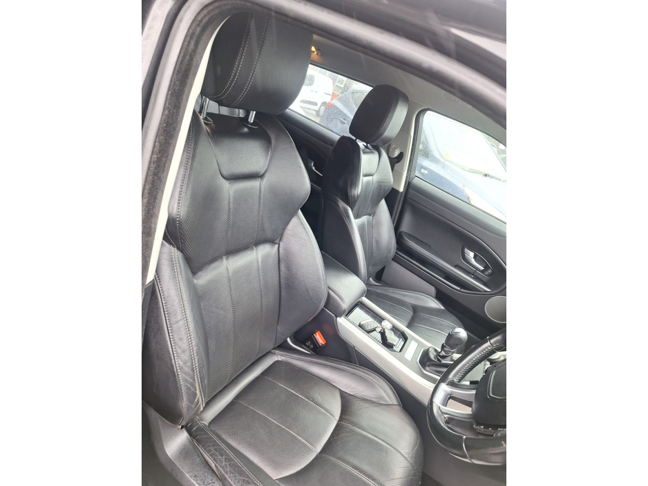 2017 Land Rover Range Rover Evoque - image 10