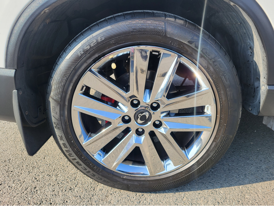 2021 Ssangyong Musso - image 10