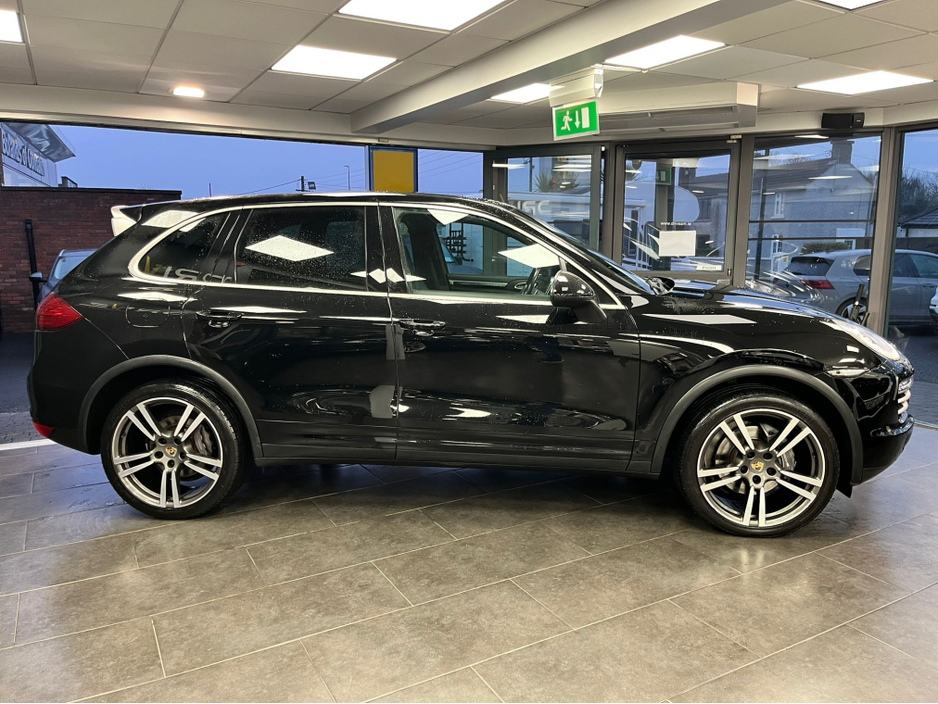 2014 Porsche Cayenne 3.0 D V6 PLATINUM EDITION €27,900