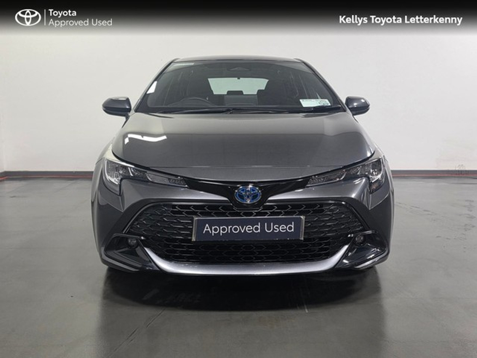 2025 Toyota Corolla - image 4