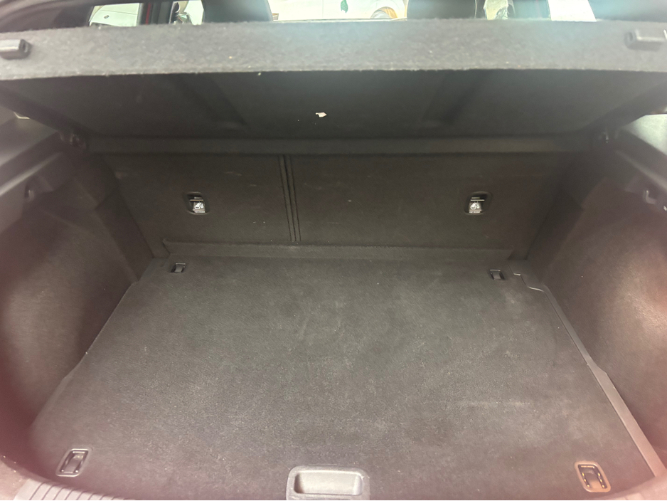 2022 Hyundai i30 - image 5